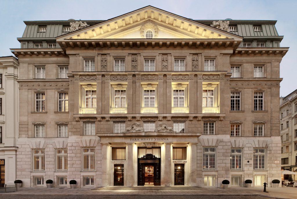 Sistemele de uși ECLISSE înnobilează proiectul de renovare la un hotel de 5* din Viena