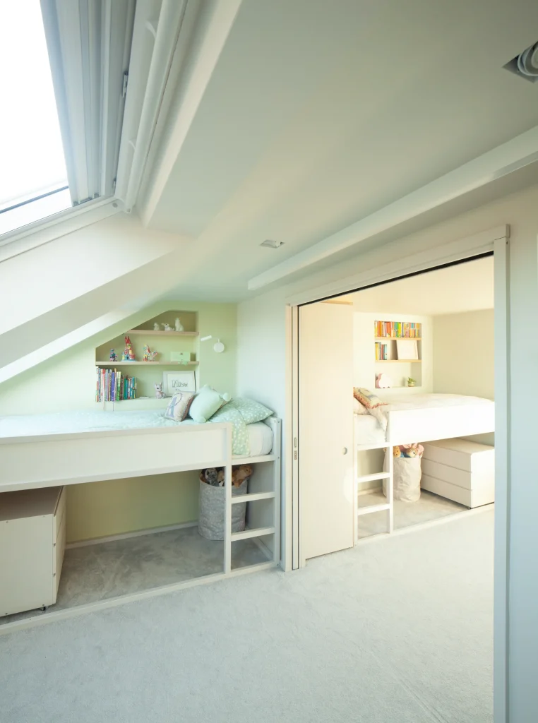 Cum transformă ușile glisante locuința într-un spațiu sociabil și flexibil