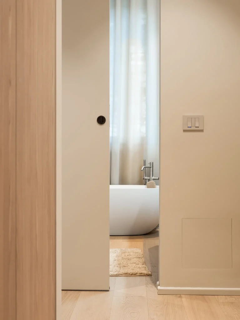 Villa Margherita: o vilă cu soluții filomuro în Monza (Italia)